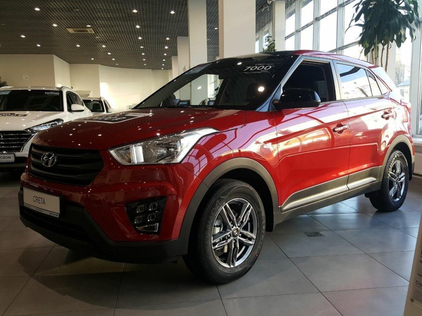Hyundai Creta красная