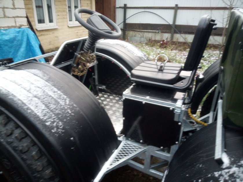 Трицикл болотоход