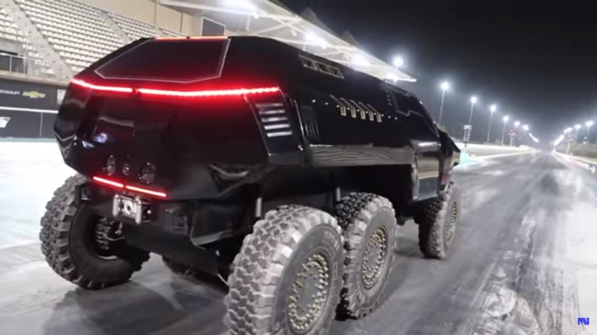 Devel Sixty 6x6 салон