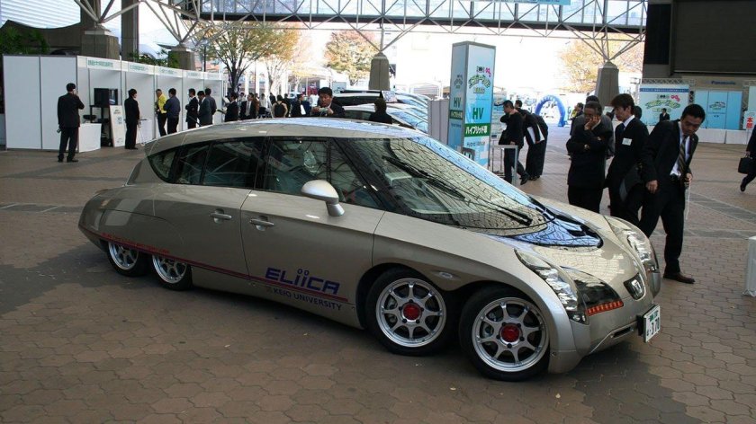 Eliica электромобиль