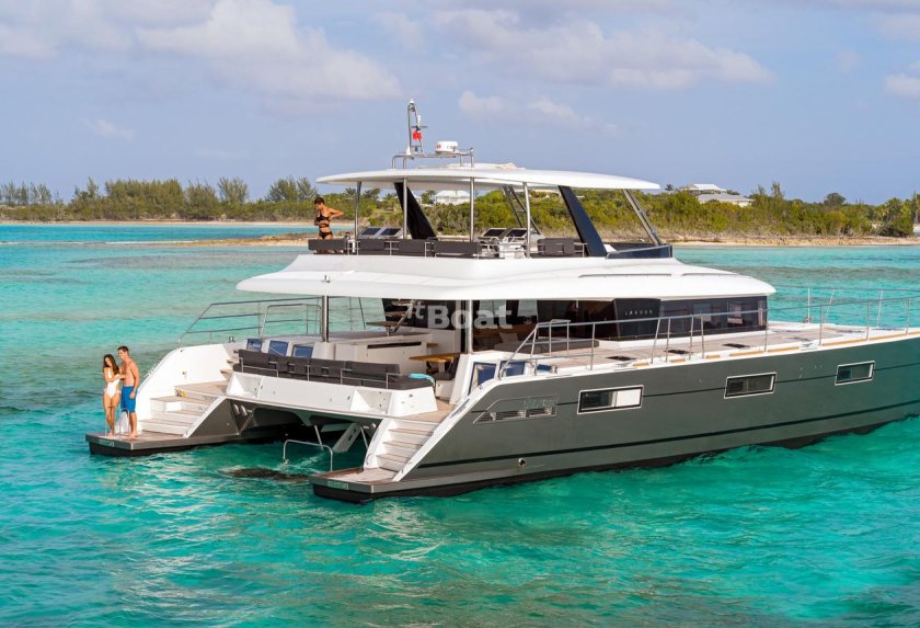 Моторный катамаран Лагуна 630