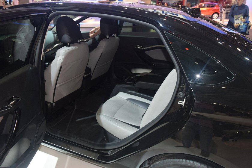 Удлинённая Лада Веста сигнатур