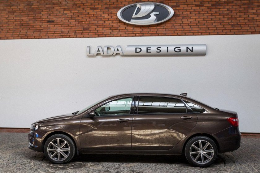 Lada vesta signature