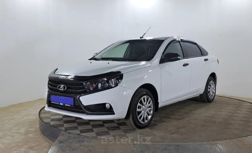 Белый седан Lada (ВАЗ) Vesta i 1.6 MT (106 Л.С.) С пробегом