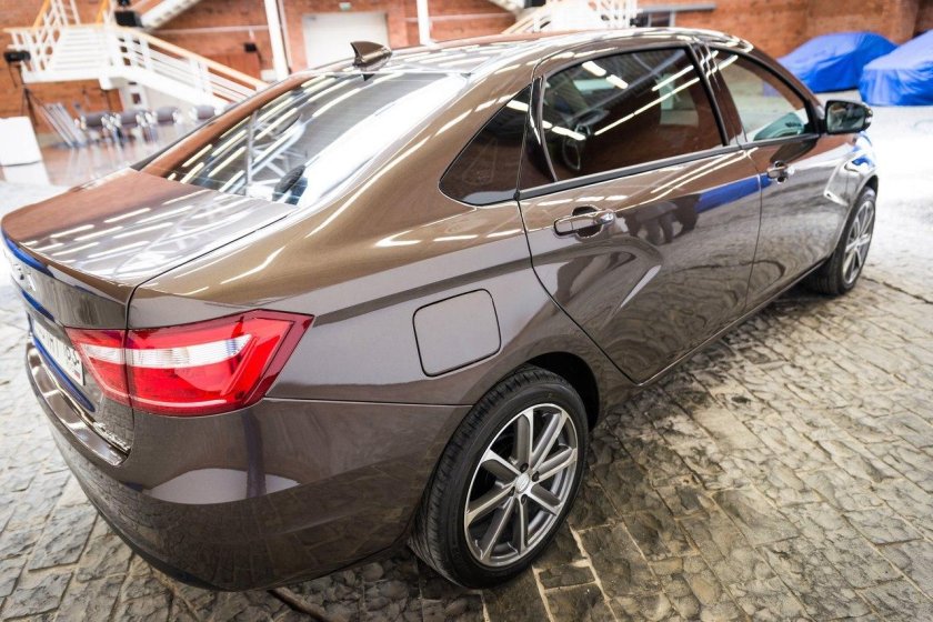 Лада веста коричневая