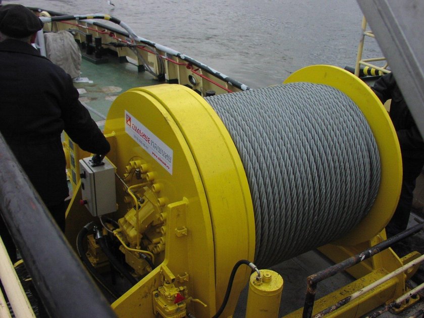 Судовая ваерная лебедка 400квт.