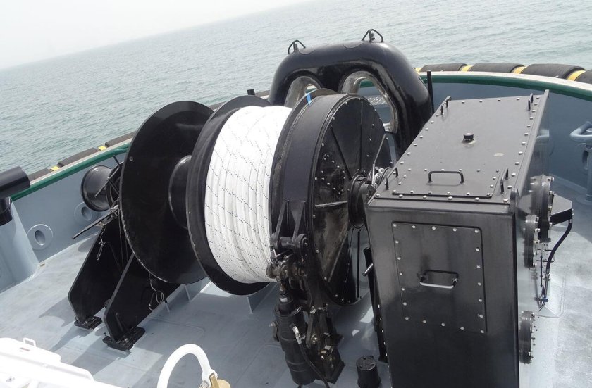 Лебедка на судне