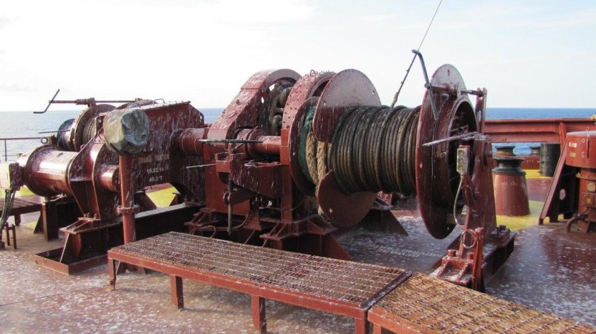 Якорная лебедка брашпиль