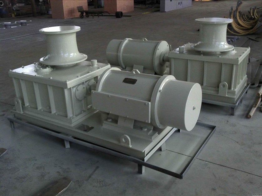 Судовые лебедки