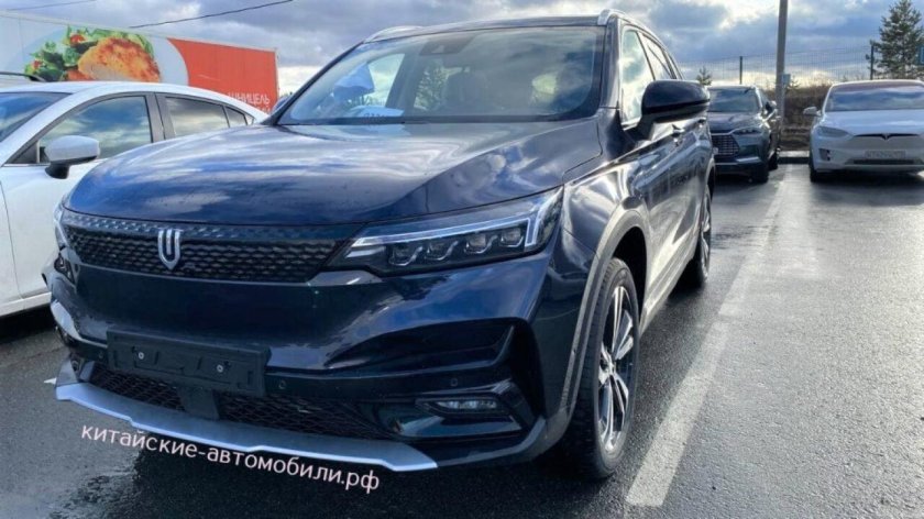 Китайский электромобиль Skywell et5