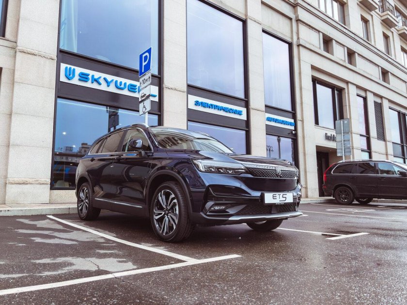 Автомобиль Skywell et5