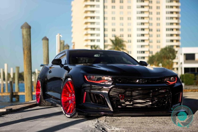 Chevrolet Camaro zl1 красный