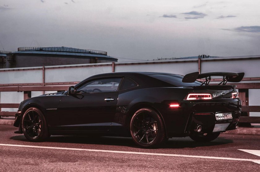Chevrolet Camaro zl1 в обвесе
