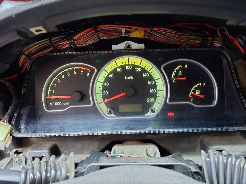 Daewoo Nexia 2 приборная панель