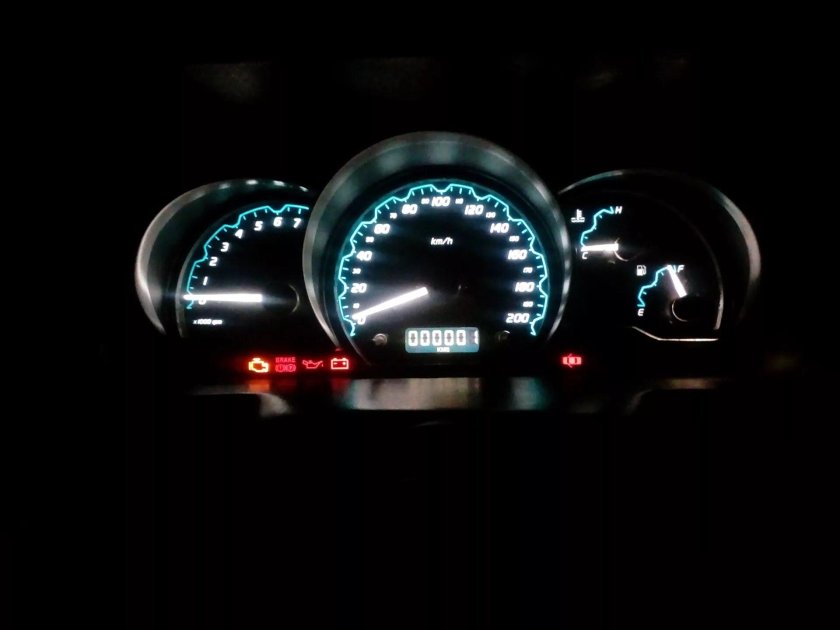 Daewoo Nexia 2 приборная панель