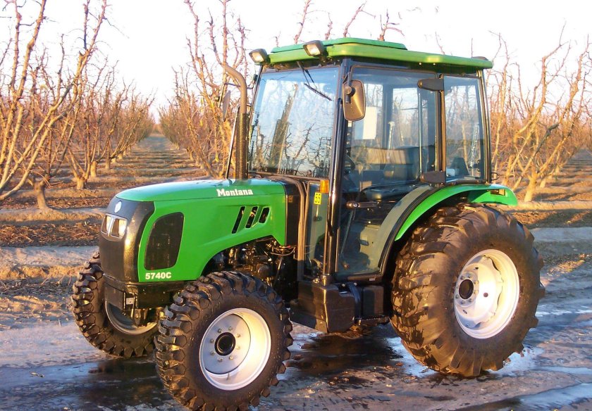 Трактор Монтана