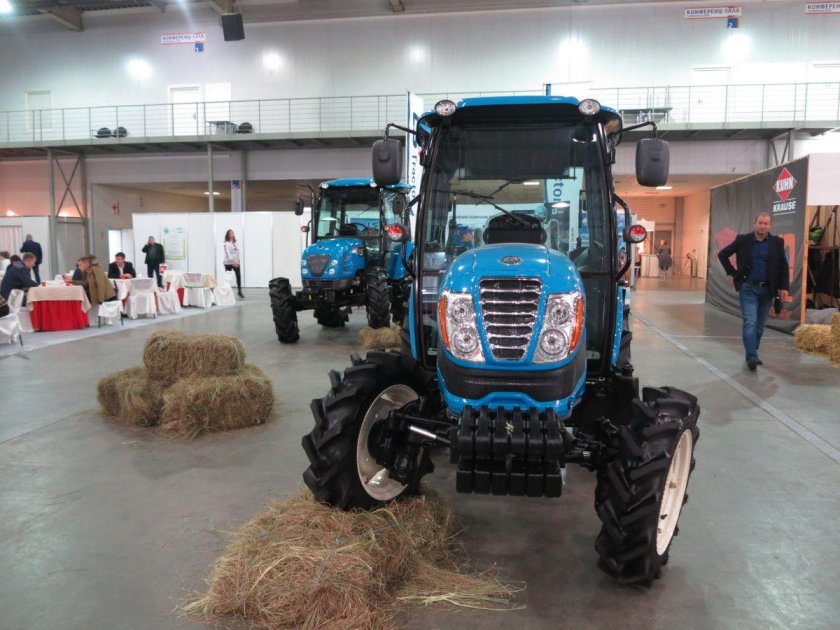 Выставка тракторов