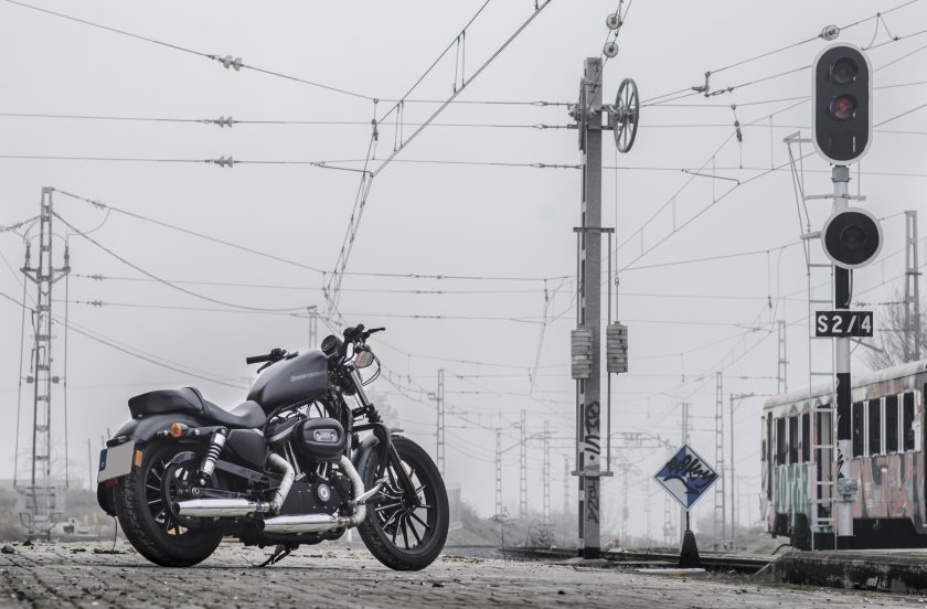 Железно дорожный мотоцикл