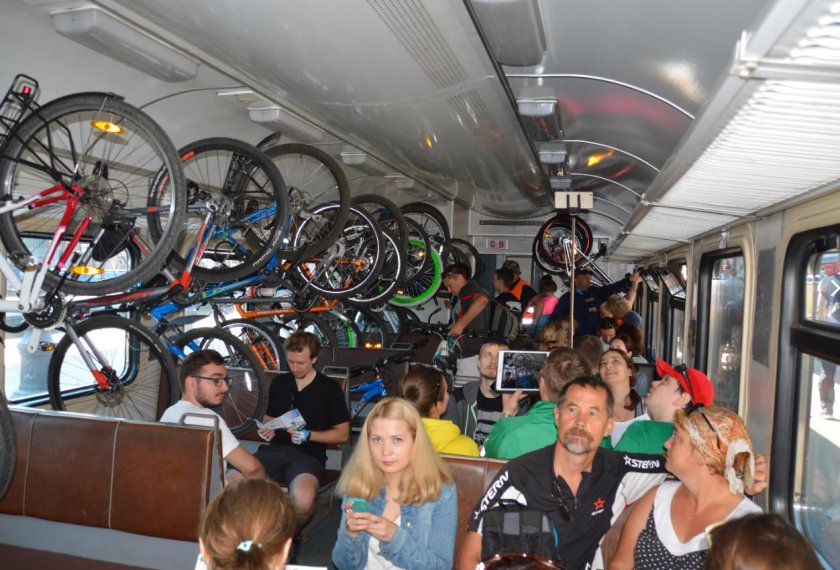 Велосипед в электричке