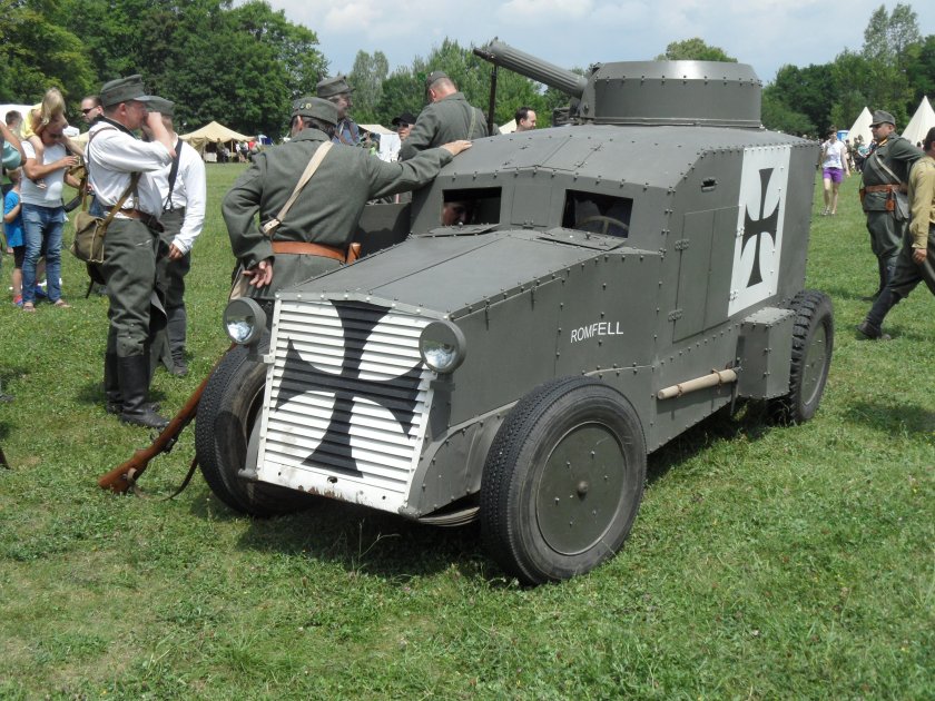 Бронемашина Romfell