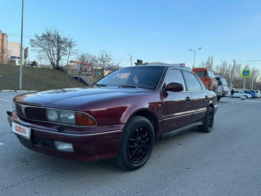 Митсубиси сигма 1992