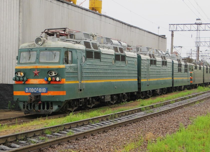 Локомотив вл 80