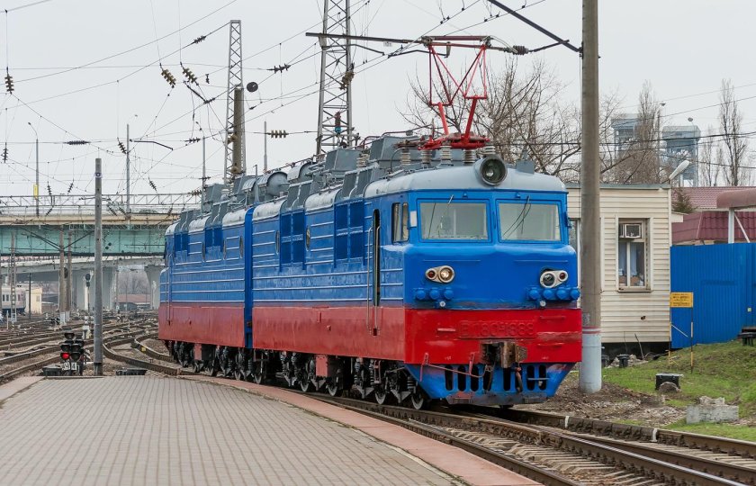 Вл80с с бустерной секцией