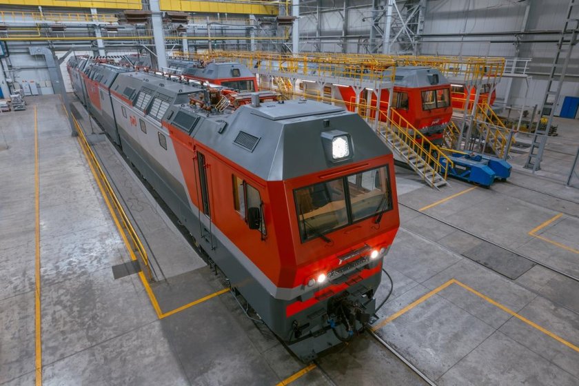 Кузов электровоза 2эс6