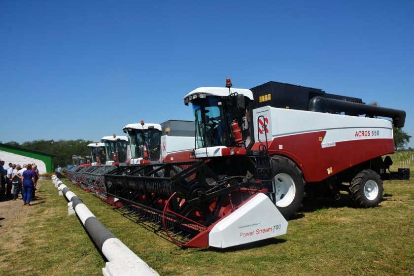 Комбайн Акрос 595