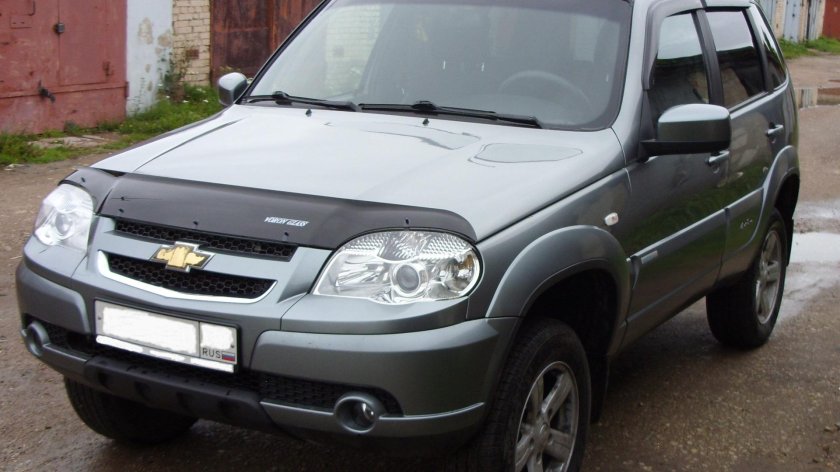Нива Шевроле серая