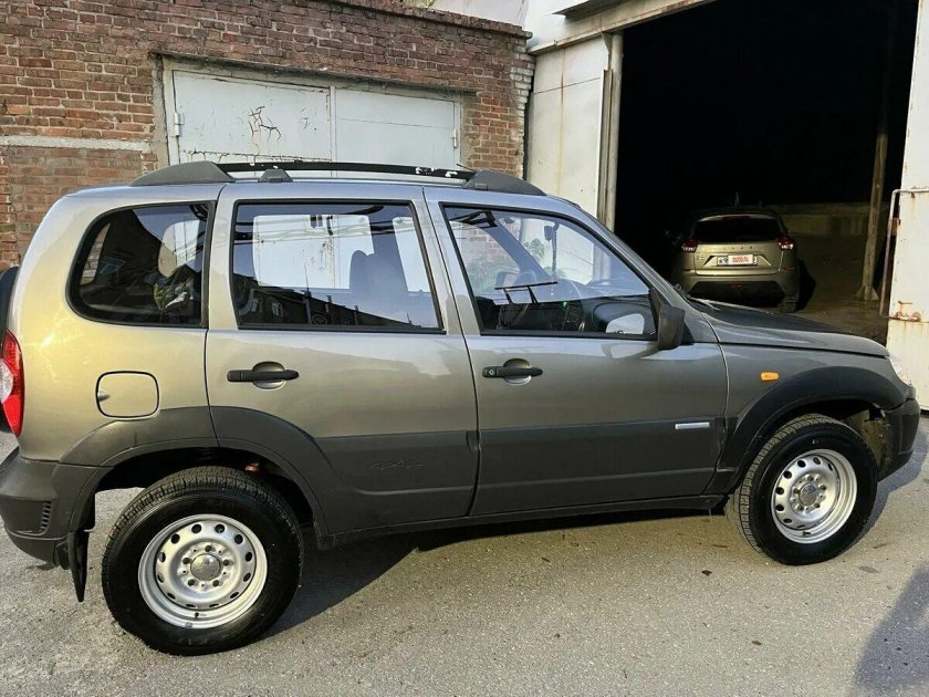 Шевроле Нива 2011