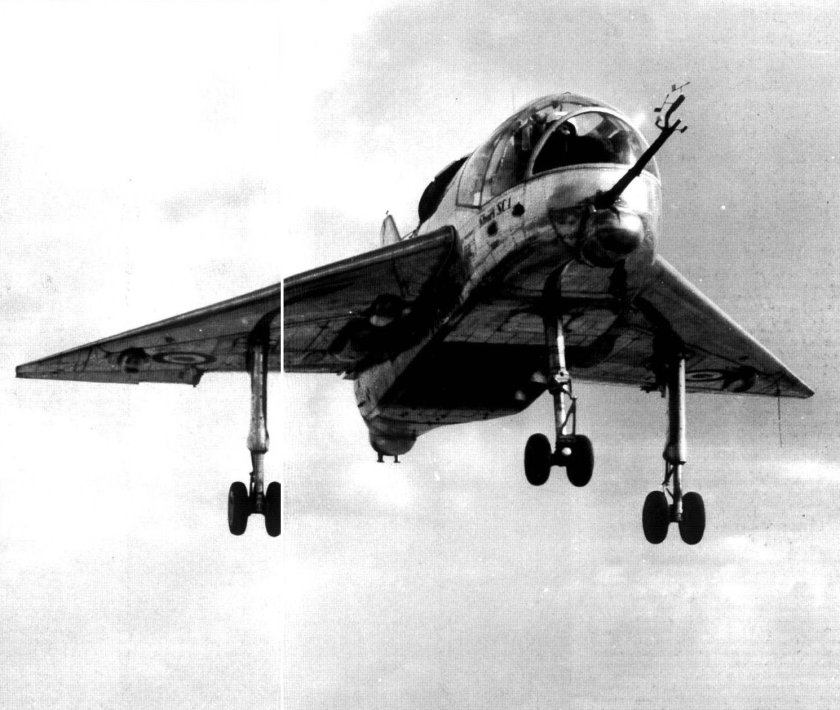 Самолет шорт SC-1