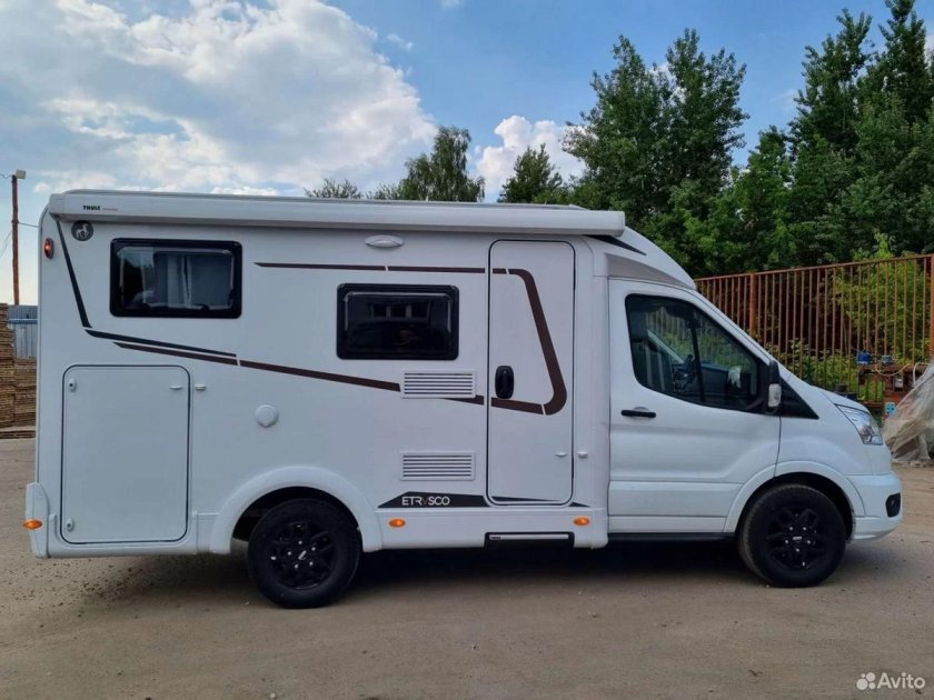 Полуинтегрированный автодом купить