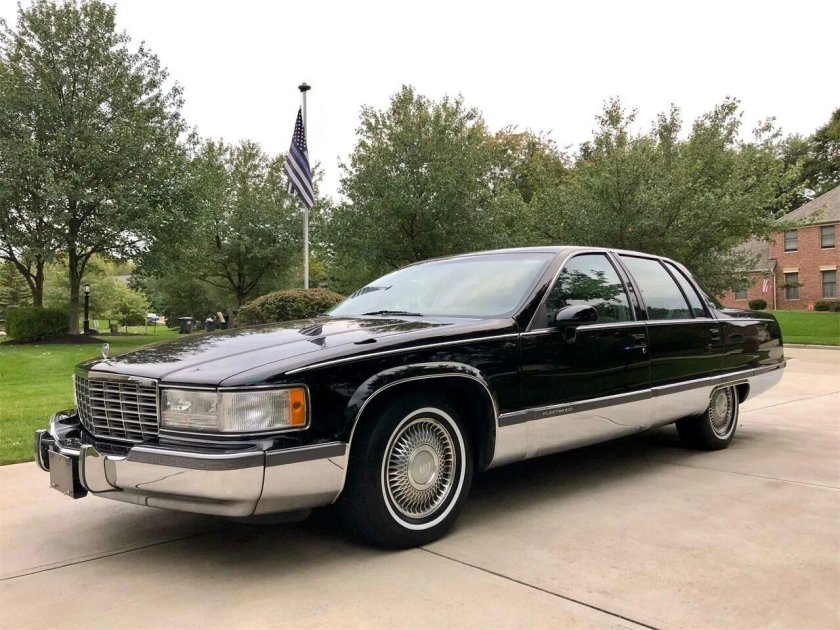 Cadillac Fleetwood 93