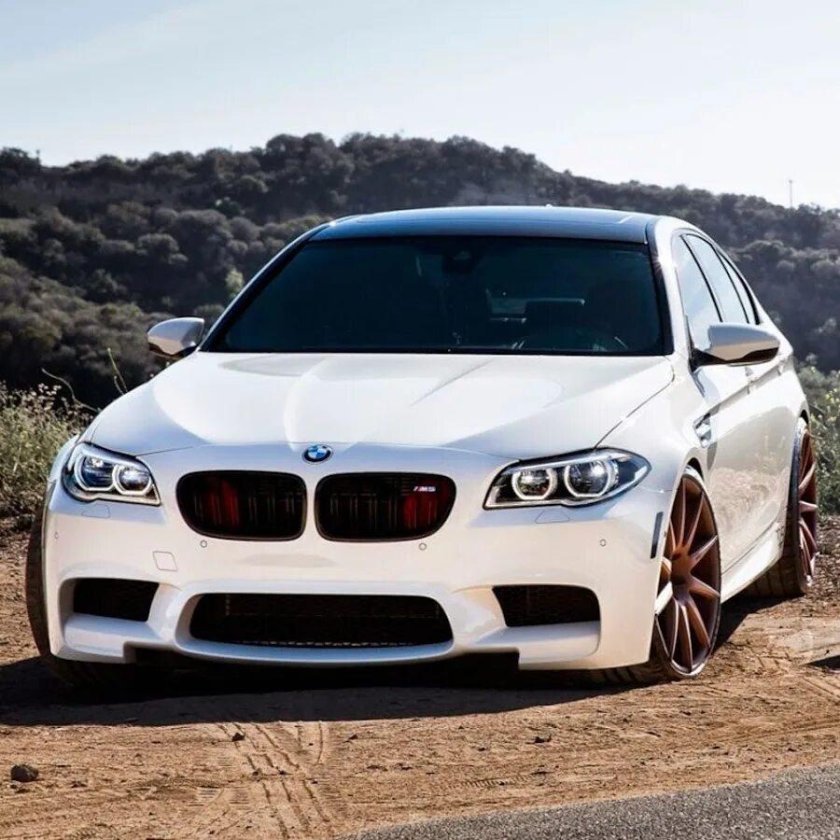 BMW m5 f10 White