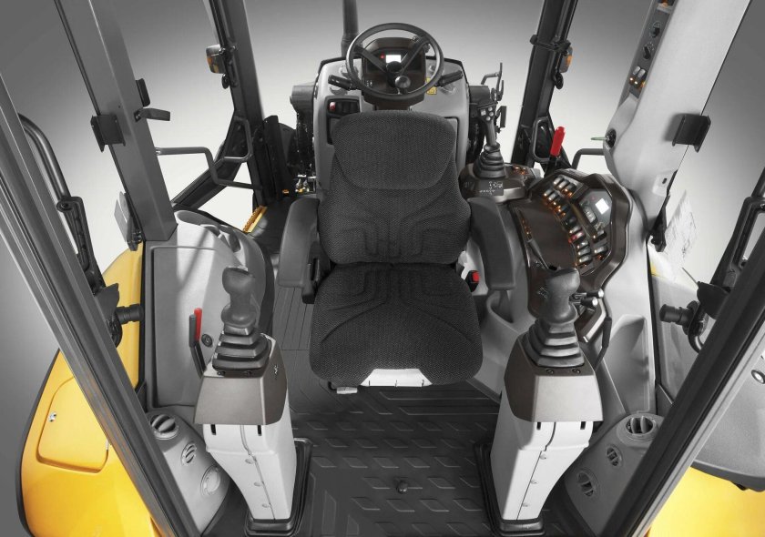 Volvo bl61 кабина