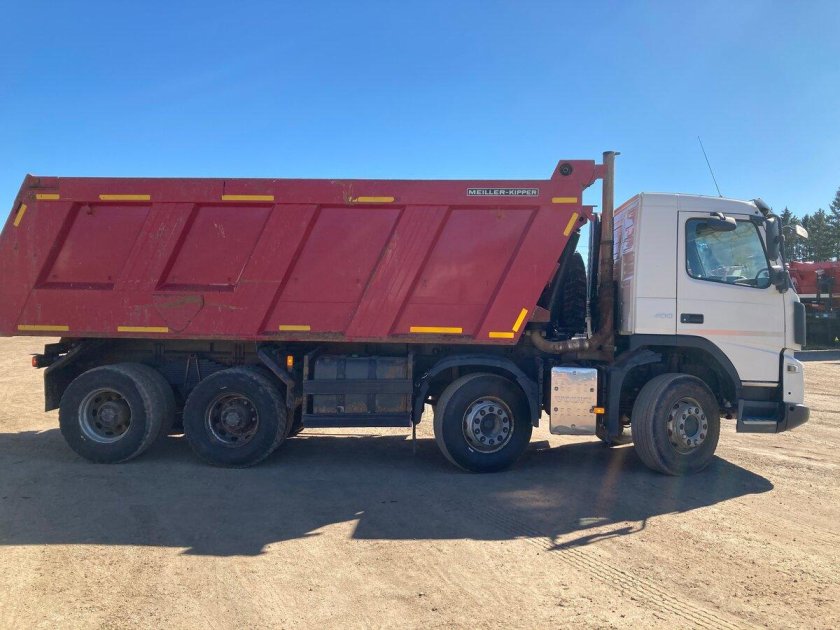 Вольво самосвал 8х4 2020