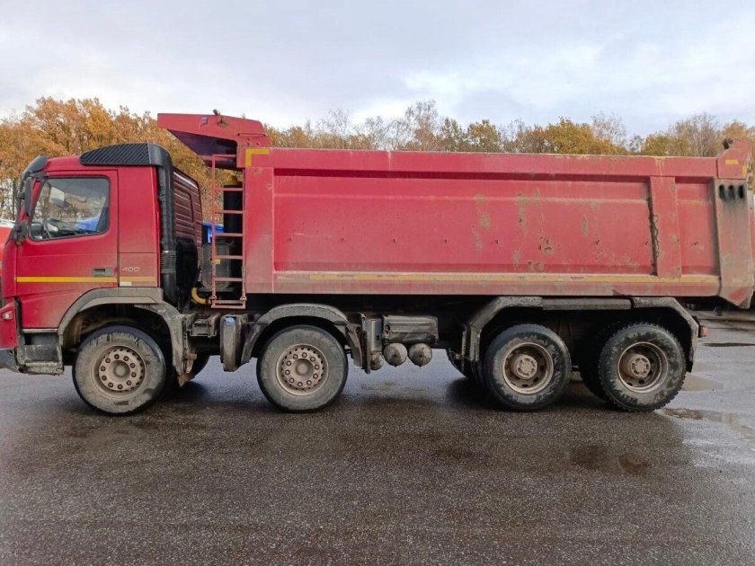 Самосвал вольво 6 х 4