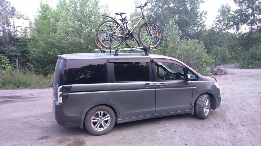 Багажник на крышу Honda Stepwgn rf1