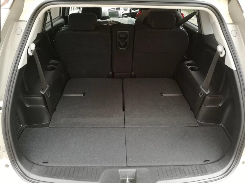 Honda Stream 2001 багажник