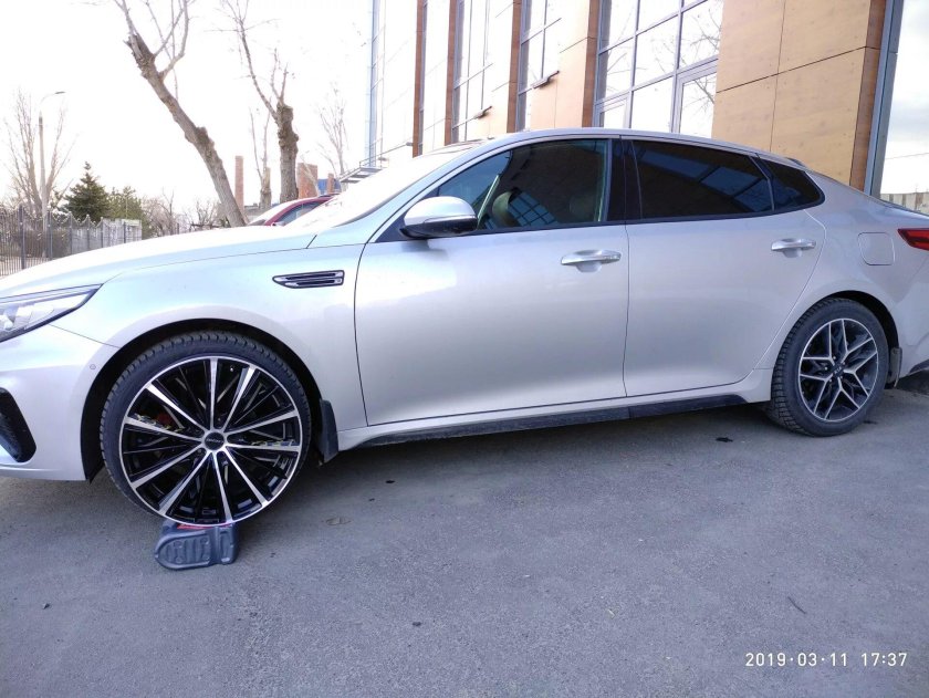 Диски на Киа Оптима r20