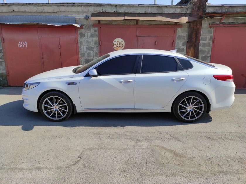Kia Optima 4 r19