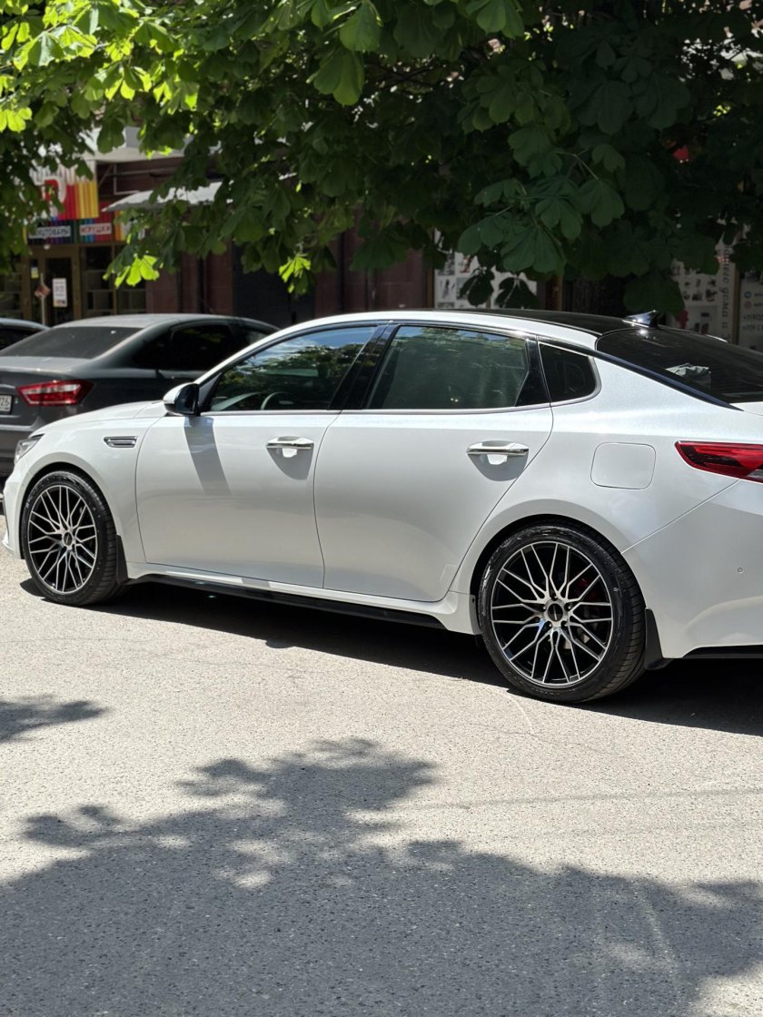 Диски на Киа Оптима r19