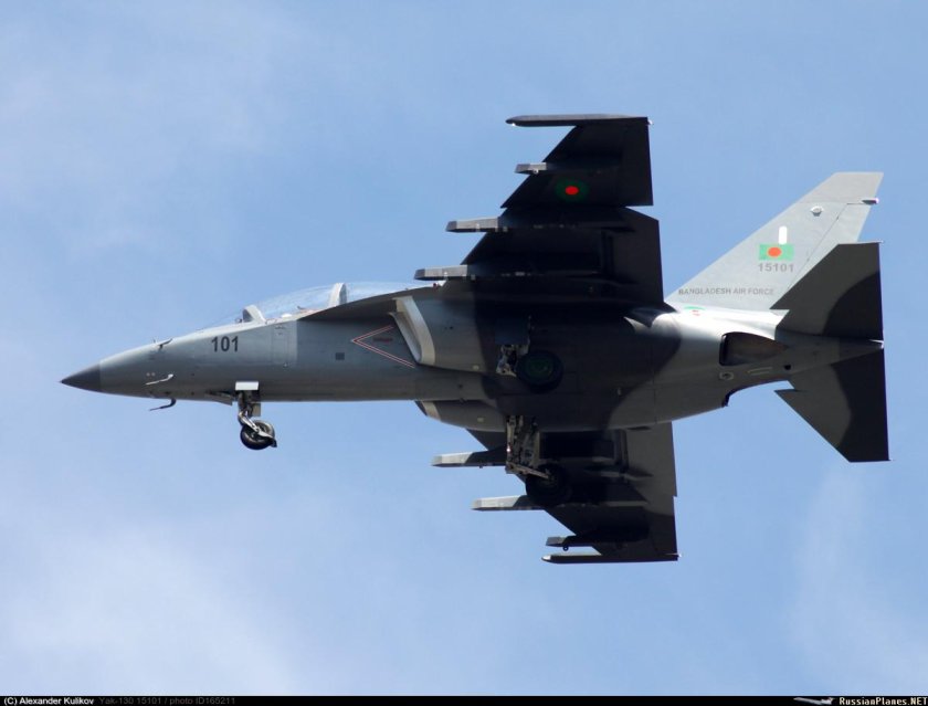 Як 130 Бангладеш