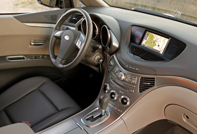 Субару Трибека 2008 салон