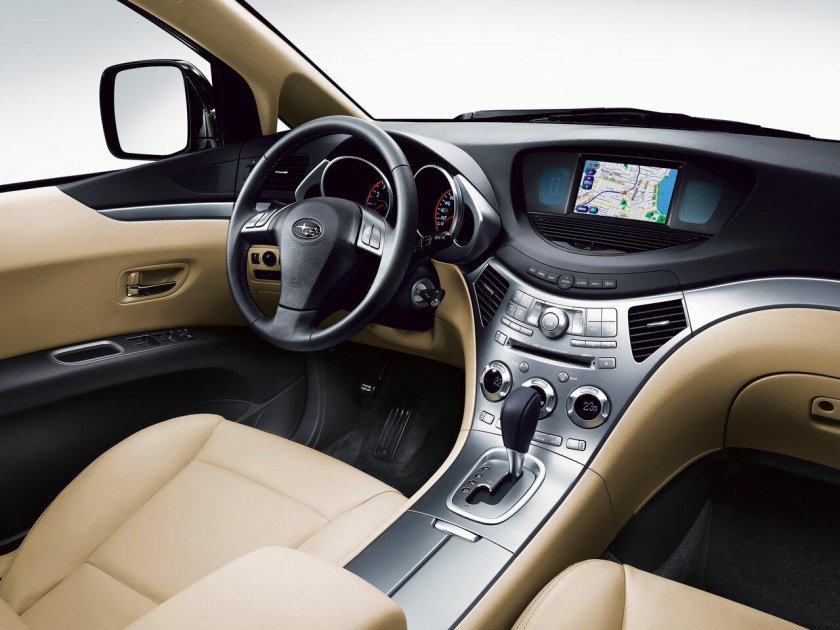 Субару Трибека 2008 салон