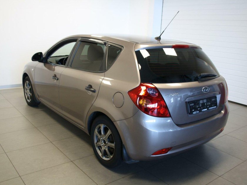 Kia ceed 2009