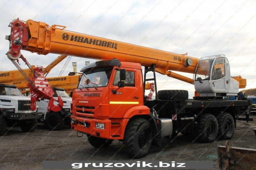 Автокран Ивановец КС-45717к-3