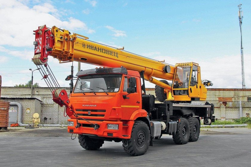 Кран Ивановец 32т