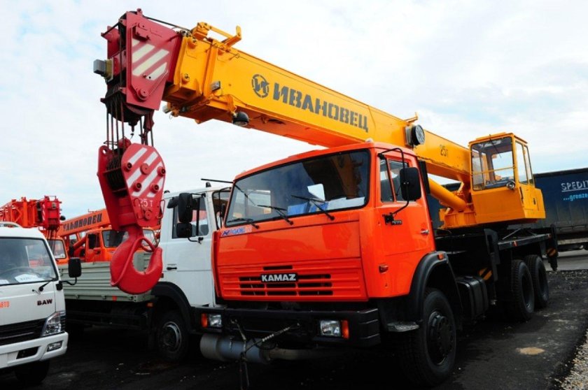 Ивановец КАМАЗ 25 автокран
